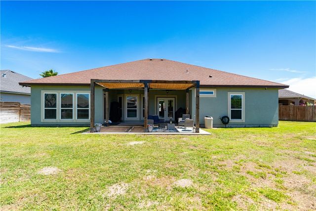 2501 Mahbi Dr, Corpus Christi, TX 78418