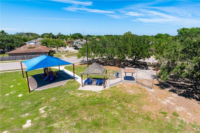 2501 Mahbi Dr, Corpus Christi, TX 78418