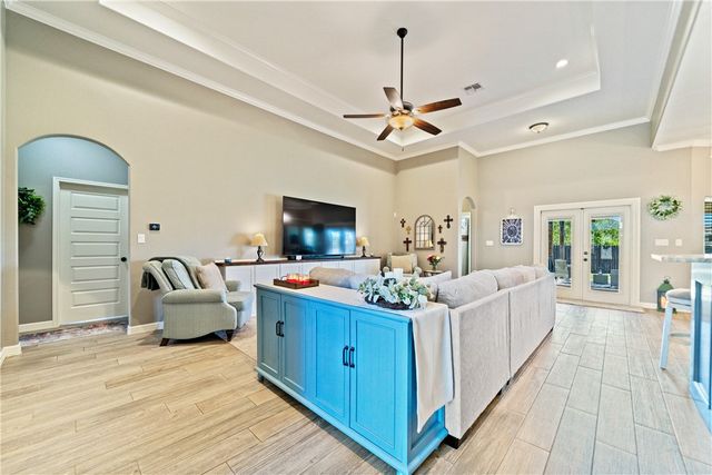 2501 Mahbi Dr, Corpus Christi, TX 78418