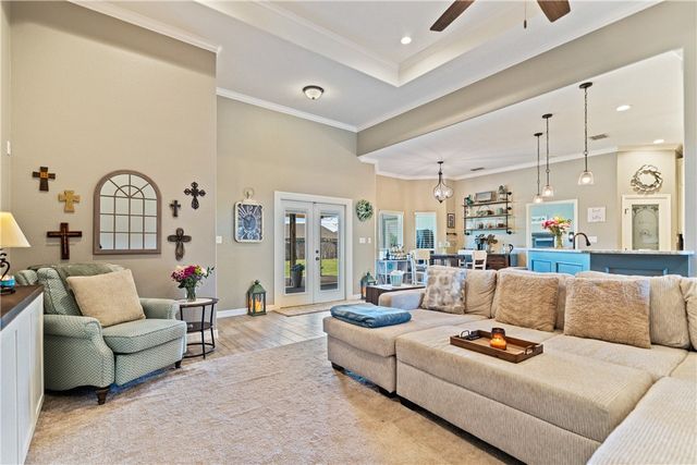 2501 Mahbi Dr, Corpus Christi, TX 78418