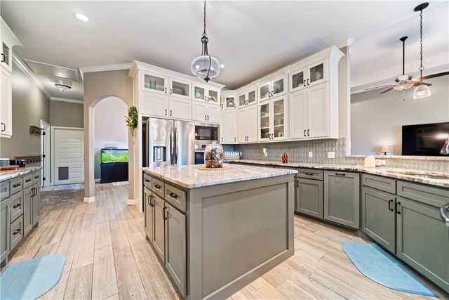 2501 Mahbi Dr, Corpus Christi, TX 78418