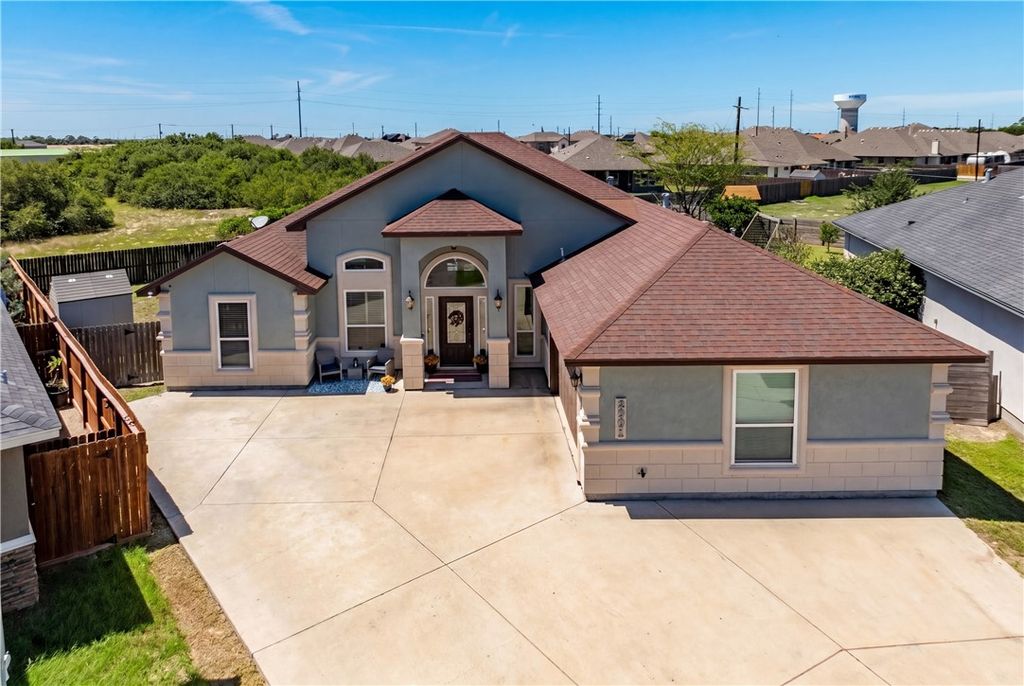 2501 Mahbi Dr, Corpus Christi, TX 78418