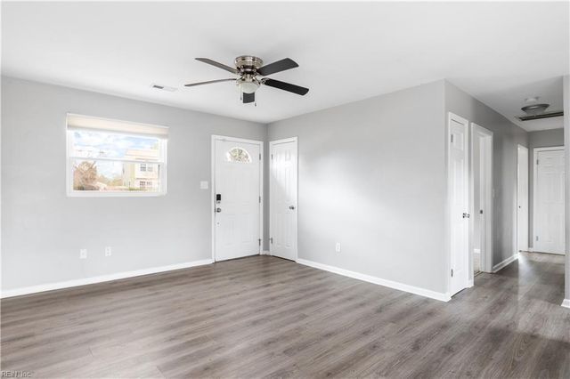 619 Queens View CT, Hampton, VA 23669