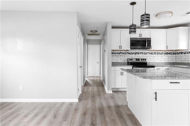 619 Queens View CT, Hampton, VA 23669