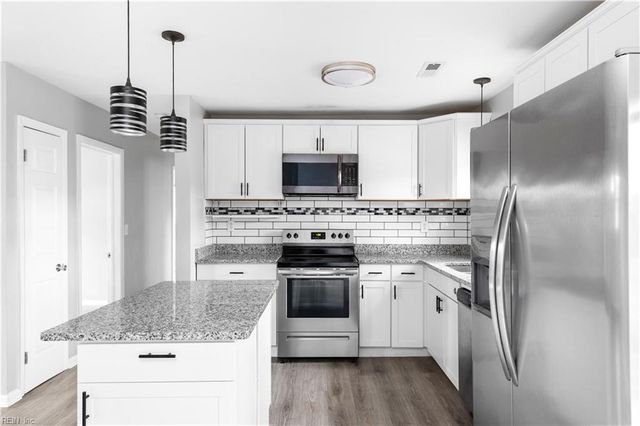 619 Queens View CT, Hampton, VA 23669