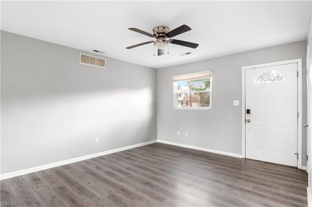 619 Queens View CT, Hampton, VA 23669