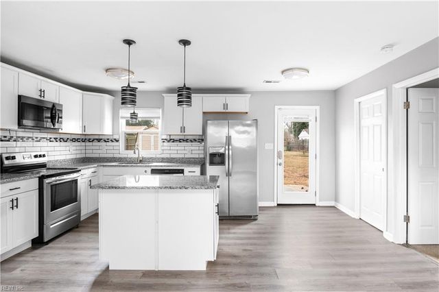 619 Queens View CT, Hampton, VA 23669