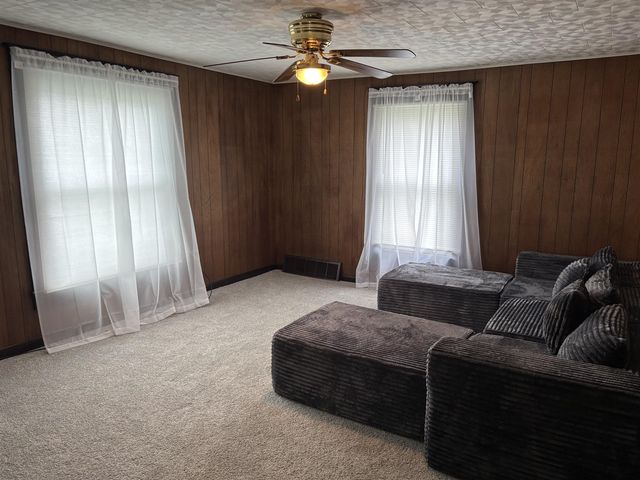 202 N Clay Street, Sturgis, MI 49091