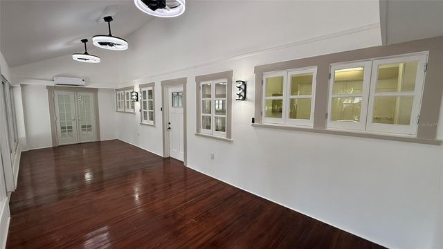 1330 CHERRY STREET NE, St Petersburg, FL 33701