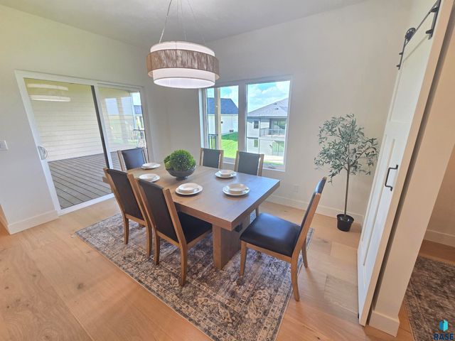 8412 E Spearfish Ct Court, Sioux Falls, SD 57110