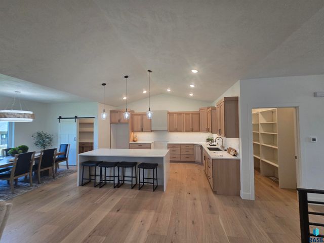 8412 E Spearfish Ct Court, Sioux Falls, SD 57110