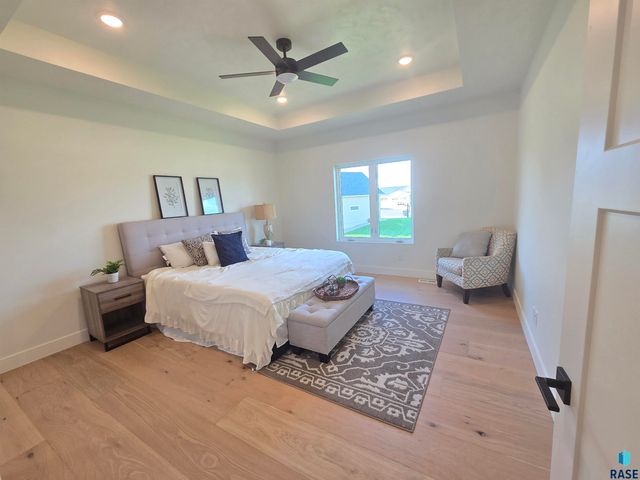 8412 E Spearfish Ct Court, Sioux Falls, SD 57110