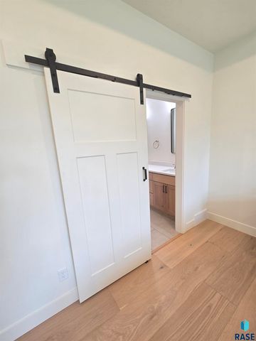 8412 E Spearfish Ct Court, Sioux Falls, SD 57110