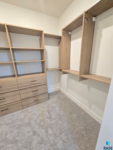 8412 E Spearfish Ct Court, Sioux Falls, SD 57110