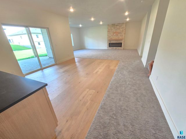 8412 E Spearfish Ct Court, Sioux Falls, SD 57110