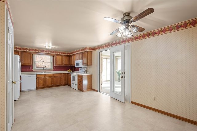 5513 Claytonia Dr, Bethel Park, PA 15102