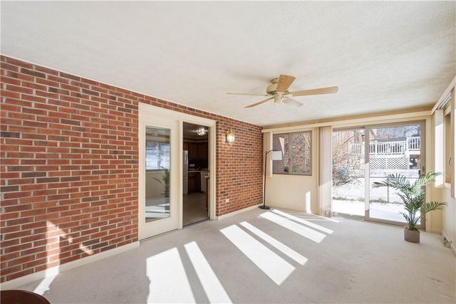 5513 Claytonia Dr, Bethel Park, PA 15102