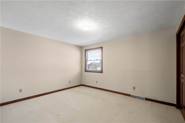 5513 Claytonia Dr, Bethel Park, PA 15102