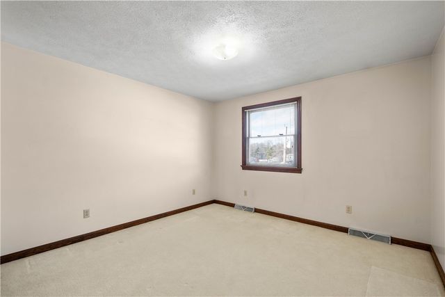 5513 Claytonia Dr, Bethel Park, PA 15102