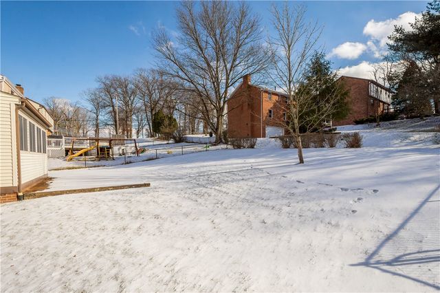 5513 Claytonia Dr, Bethel Park, PA 15102