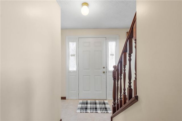 5513 Claytonia Dr, Bethel Park, PA 15102