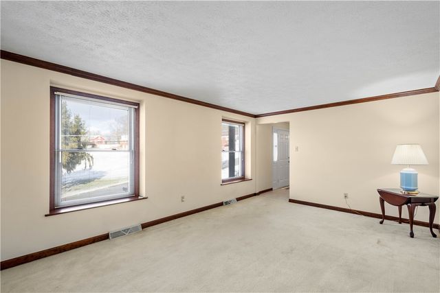 5513 Claytonia Dr, Bethel Park, PA 15102