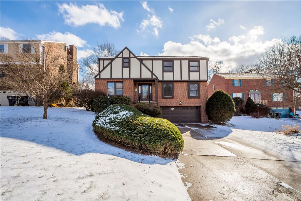 5513 Claytonia Dr, Bethel Park, PA 15102