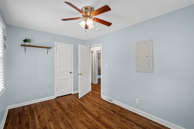 913 Kipling Dr, Nashville, TN 37217