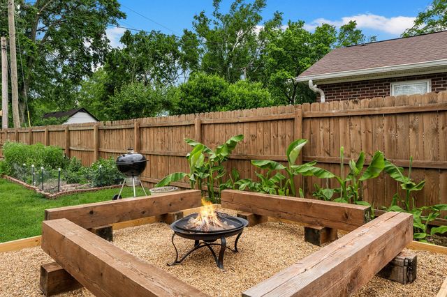 913 Kipling Dr, Nashville, TN 37217