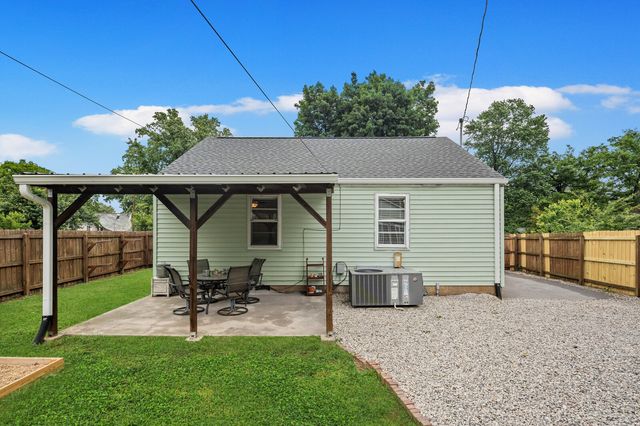 913 Kipling Dr, Nashville, TN 37217