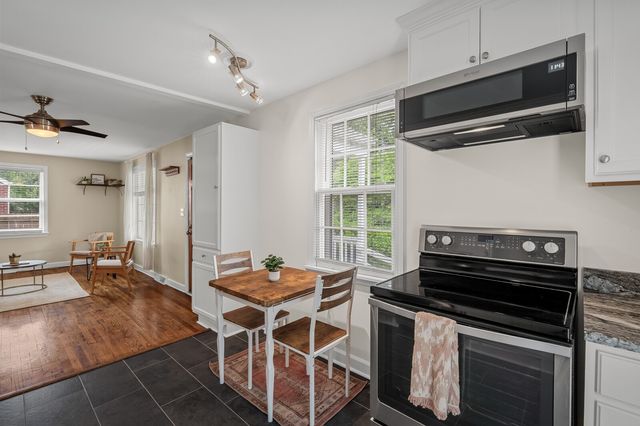 913 Kipling Dr, Nashville, TN 37217