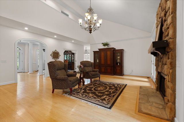 115 S Embler Court, Taylors, SC 29687