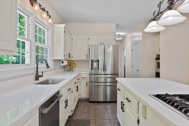 115 S Embler Court, Taylors, SC 29687