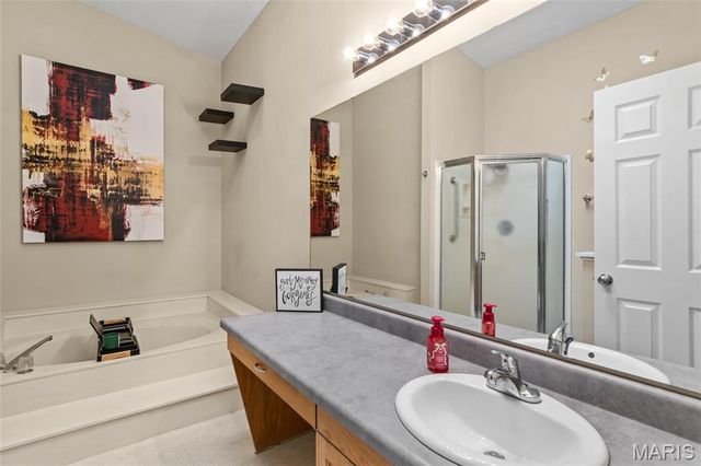 1608 Forest Hills Drive B, St Charles, MO 63303