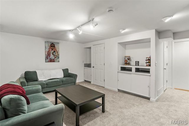 1608 Forest Hills Drive B, St Charles, MO 63303