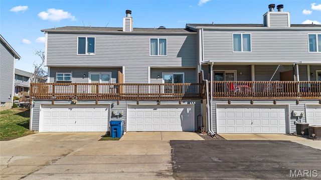 1608 Forest Hills Drive B, St Charles, MO 63303