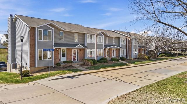 1608 Forest Hills Drive B, St Charles, MO 63303