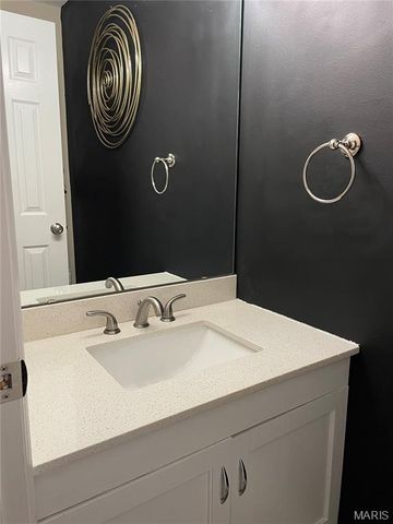 1608 Forest Hills Drive B, St Charles, MO 63303