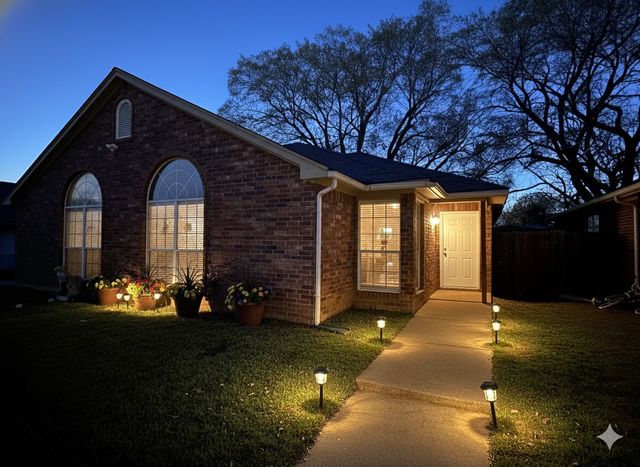 1707 Tina Marie Road A, Arlington, TX 76012