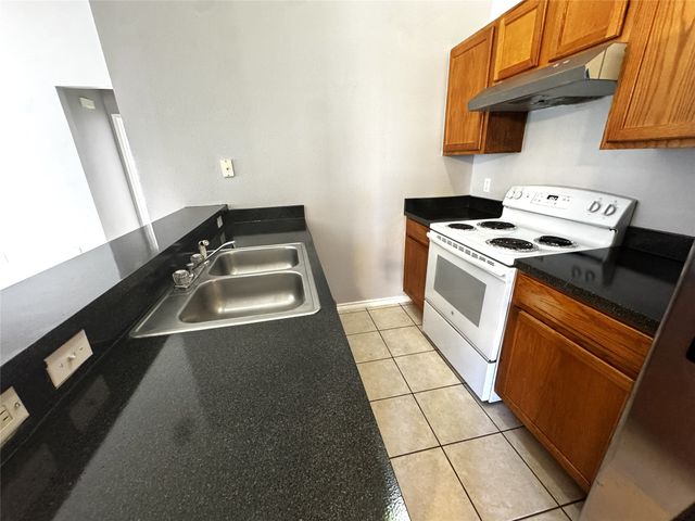 1707 Tina Marie Road A, Arlington, TX 76012