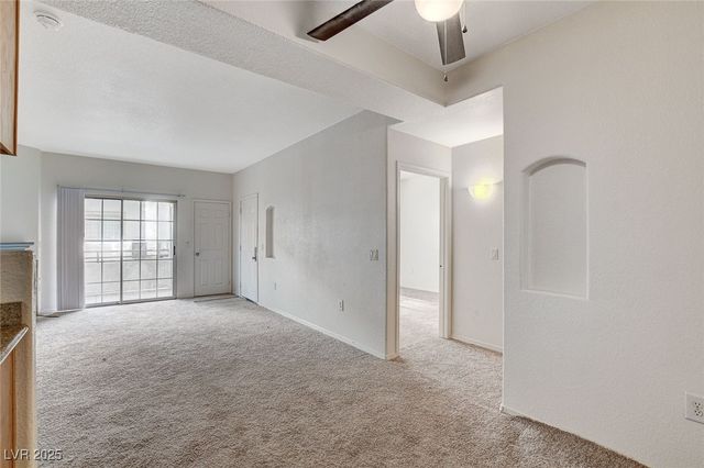 3318 North DECATUR Boulevard 1061, Las Vegas, NV 89032