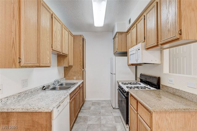 3318 North DECATUR Boulevard 1061, Las Vegas, NV 89032