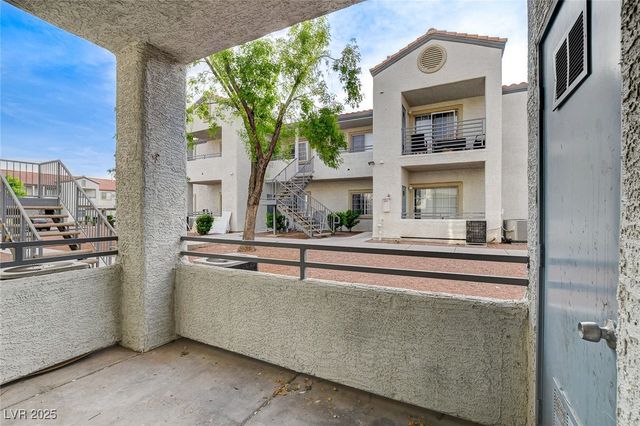 3318 North DECATUR Boulevard 1061, Las Vegas, NV 89032