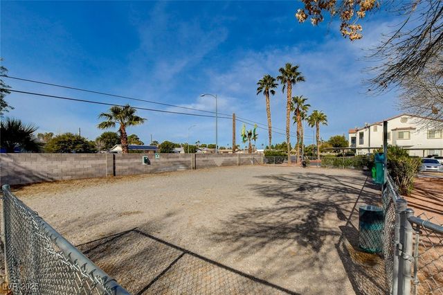 3318 North DECATUR Boulevard 1061, Las Vegas, NV 89032