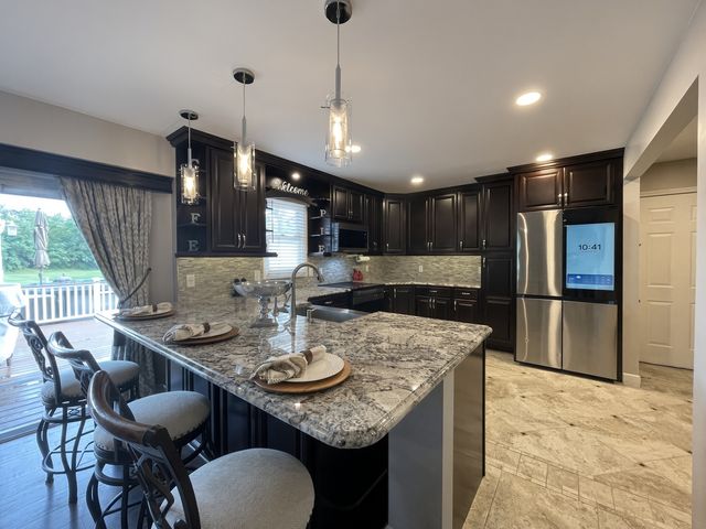 4 River Bend Road, Montgomery, IL 60538