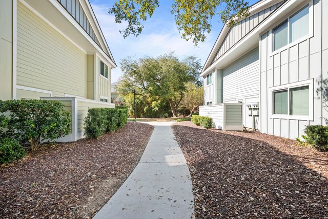 266 Alexandra Drive 11, Mount Pleasant, SC 29464