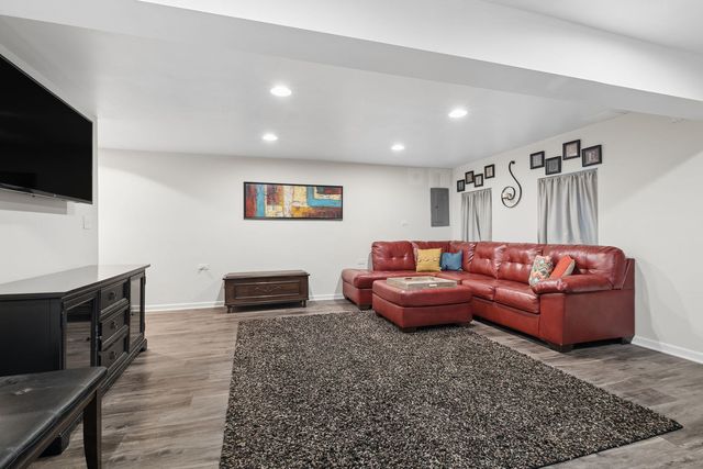 8415 Stratford Drive 8415, Tinley Park, IL 60487