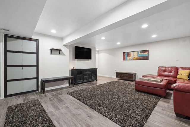 8415 Stratford Drive 8415, Tinley Park, IL 60487