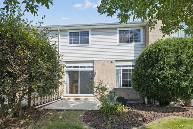 8415 Stratford Drive 8415, Tinley Park, IL 60487