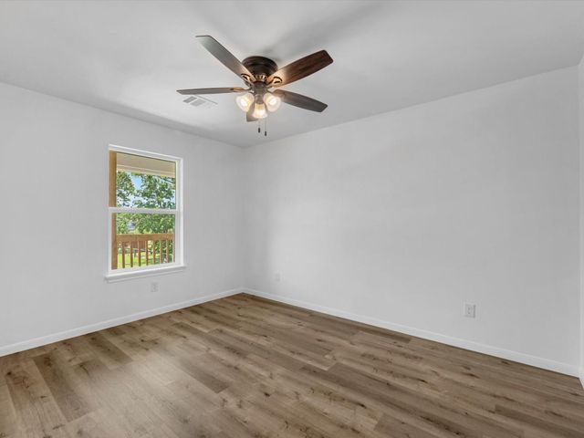 628 Oakdale Street, Shoreacres, TX 77571